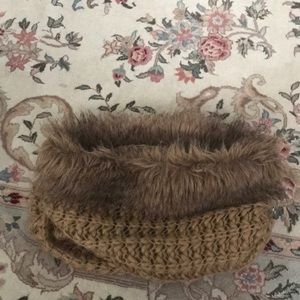 CollectionEighteen camel knit faux fur snood scarf